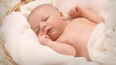 De ce iubesc mămicile coșulețele pentru bebe? Protejează-ți copilul și ferește-l de pericole