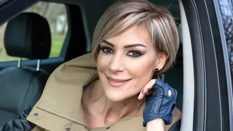Motivul pentru care Roxana Ciuhulescu n-a făcut carieră în modă, deși are aproape 2 metri. A fost remarcată în adolescență de Zina Dumitrescu