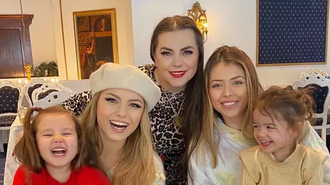 Elena Gheorghe, infectată cu coronavirus. Primele declarații: „Familia mea, 11 membri, am avut Covid”