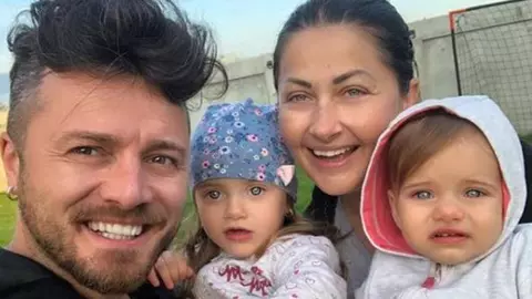 Cum se simte familia Gabrielei Cristea, după ce s-a îmbolnăvit de COVID-19. „Ne rugam la Dumnezeu să fie bine”