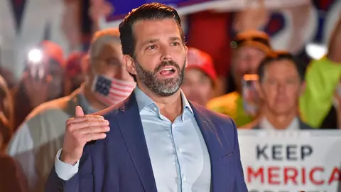 Donald Trump Jr își bate joc de Alec Baldwin: „Armele nu ucid oameni...”