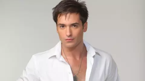 Primele imagini cu Radu Vâlcan la Pro TV. Prezentatorul de la Antena 1 a fost Șarpele de la „Masked Singer”