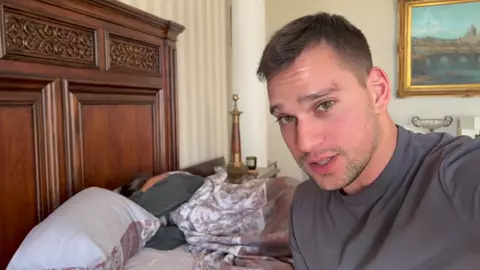 Vlad Gherman iubește din nou? Posibila iubită este prietenă cu fosta logodnică