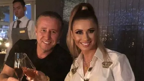 Anamaria Prodan și Laurențiu Reghecampf nu mai divorțează? „Nu a depus niciun dosar, nu am vorbit de notar”