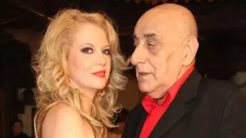Ce se întâmplă cu Viorel Lis la 4 zile de la internarea în spital. Are COVID-19 la 78 de ani: „Este la o sursă de oxigen”