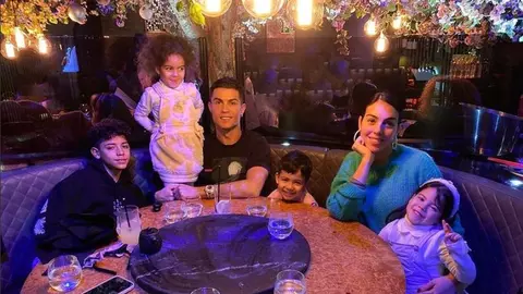 Cristiano Ronaldo dezvăluie sexul gemenilor lui și al Georginei Rodriguez: „Acolo unde viața începe și…”