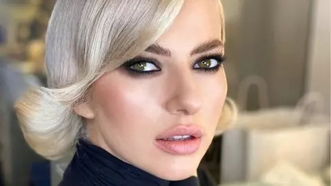 Lidia Buble, poze sexy în costum de baie după ce a mărturisit că are câteva kilograme în plus