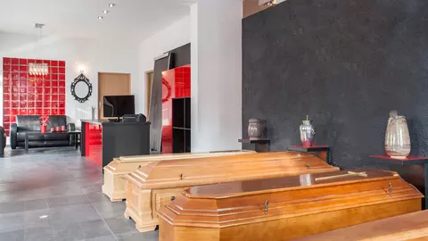 Mărturii tulburătoare: ce se întâmplă cu cadavrele la pompe funebre
