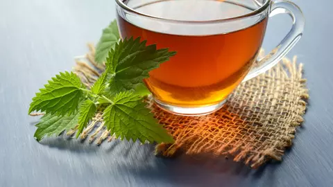 Un ceai detoxifiant te poate ajuta în mai multe moduri decât îți imaginezi