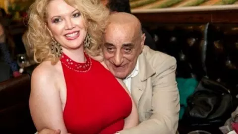 Cu ce se ocupă Oana Lis la 42 de ani. A spus câți bani câștigă: „Vă aștept cu drag și le mulțumesc pentru încredere celor care deja lucrează cu mine”