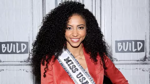 Fosta Miss SUA Cheslie Kryst a murit după ce a sărit dintr-o clădire cu 60 de etaje