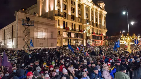Proteste în Polonia. Activiștii condamnă legea avortului după moartea unei femei însărcinate