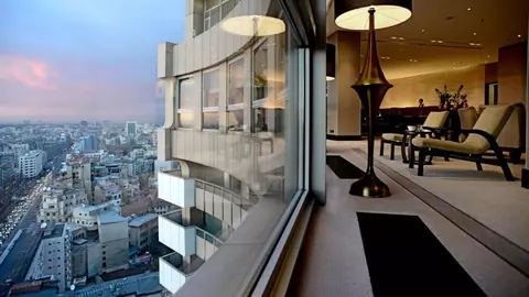 Ce ascunde Hotelul Intercontinental, locul preferat al sinucigașilor?