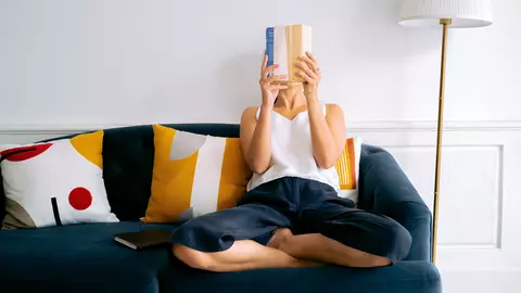 Cărți care te ajută să-ți păstrezi disciplina când înveți online