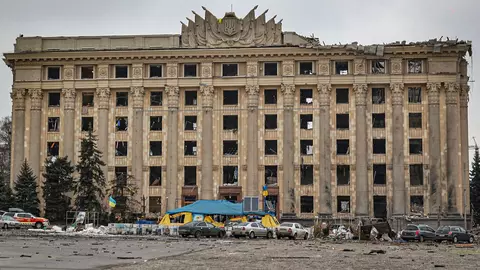 Imagini cu un impact puternic emoțional din Ucraina: În urma atacului de la Harkov, Zelenski a numit Rusia stat terorist