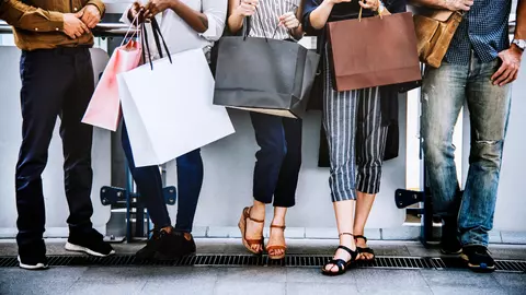 Smart shopping: sfaturi pentru investiții inteligente în garderoba ta