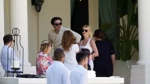 Iată cât de frumoși au fost Brooklyn Beckham și Nicola Peltz la nunta lor