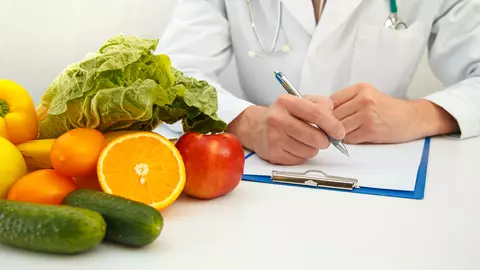 Dieta care ne ajută să îmbătrânim sănătos: „Cea mai eficientă modalitate”