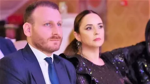 Andreea Marin a recunoscut că s-a despărțit de Adrian Brâncoveanu. „M-am implicat profund. Nu a fost o decizie ușoară”