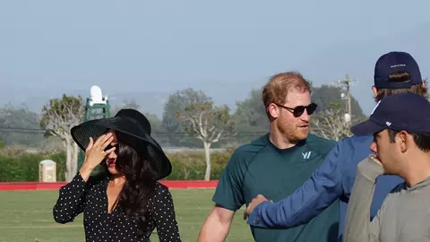 Gestul dulce pe care l-a făcut Meghan Markle soțului ei, Prințul Harry, în văzul tuturor la turneul de polo
