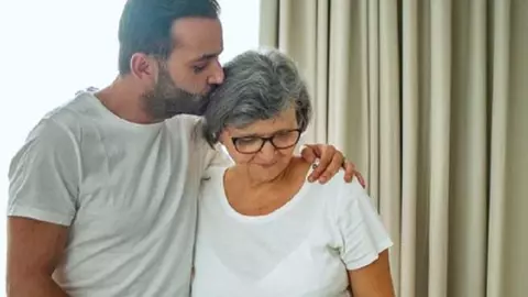 Gestul făcut de mama lui Mihai Morar. Colegii prezentatorului au apreciat enorm