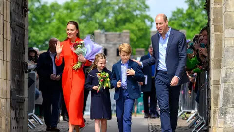 Kate Middleton și Prințul William, vizită la noua școală a copiilor înainte de prima zi de cursuri. Iată ce uniforme au micuții
