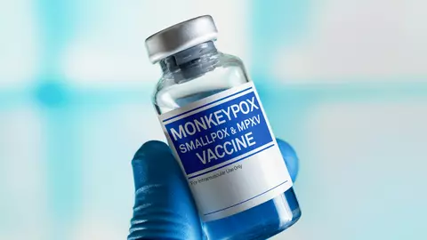 Comisia Europeană achiziționează 110.000 de vaccinuri împotriva variolei maimuțelor pentru statele membre