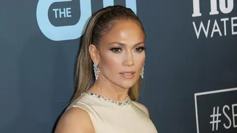 Jennifer Lopez a pozat goală la 53 de ani: „Sunt mai fericită ca niciodată”