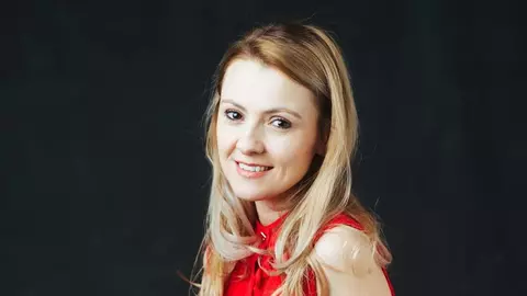 Interviu cu Alina Teianu-Cocioran, actriță a Teatrului Țăndărică: „Maestrul Beligan s-a uitat lung la mine și a rostit cuvintele ce mi-au hotărât viitorul: «Tu o să ajungi artistă!»”