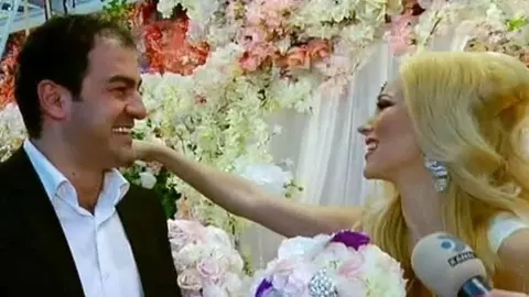 Anca Neacșu, primele declarații după divorț: „Sunt mai multe lucruri la mijloc”
