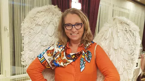 Fosta soție a lui Bebe Cotimanis va ajunge la mănăstire. Declarația Florinei Mărcuță: „Mi-am dorit să am vara liberă, să mă bucur de ea”