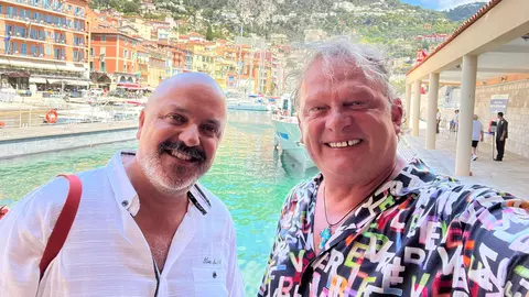 Cadoul pe care Leonard Miron i l-a făcut iubitului său. Sunt împreună de 21 de ani: „!Omul ăsta merită”