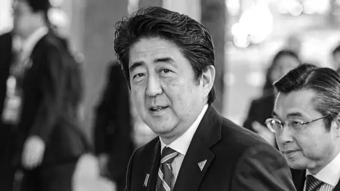 Shinzo Abe a fost împușcat mortal. Fostul premier japonez susținea un discurs de campanie