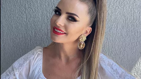 Marcela Fota iubește din nou la doi ani de la moartea soțului: „Este foarte normal”. Cine este iubitul artistei mai tânăr cu 22 de ani?