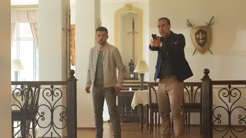 Anunțul făcut de Pro TV după difuzarea primului episod din serialul „Clanul”. Au avut loc scene cu împușcături, dar și cu manele