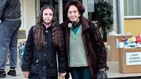 Eliza, fiica Adrianei Iliescu, a intrat la facultate. Unde studiază: „O sumă pe care cred că o vom putea acoperi din pensia mea”