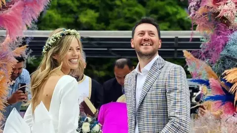 Roxana Hulpe s-a căsătorit cu Bogdan Rădulescu. Prezentatoarea de la PRO TV a avut o ținută spectaculoasă