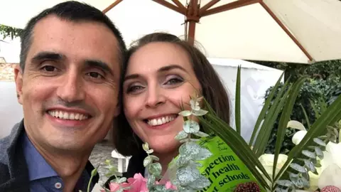 Ce spune Adela Pârvu, fost arhitect la „Visuri la cheie”, la un an de căsnicia cu soțul pe care l-a cunoscut pe un site de matrimoniale: „Bogdan e...”