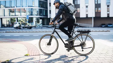 Cu bicicleta prin oraș? Ce zici de o excursie de weekend în afara orașului? Verifică de ce ai nevoie