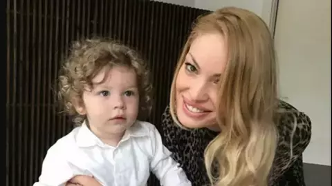 Cum a apărut băiețelul Valentinei Pelinel și al lui Cristi Borcea în prima zi de școală. Milan are șase ani
