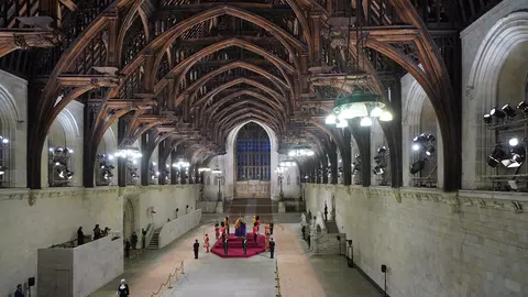 Cum va decurge serviciul religios pentru funeraliile Reginei Elisabeta a II-a la Westminster Abbey?