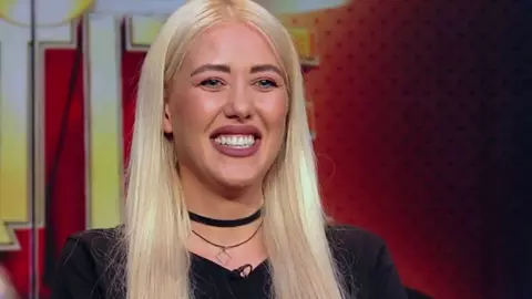 Cu ce se ocupă sora Danielei Crudu. Ana s-a mutat în Suedia alături de soțul ei, care e șofer de TIR:  „Conținut privat, discuții…”