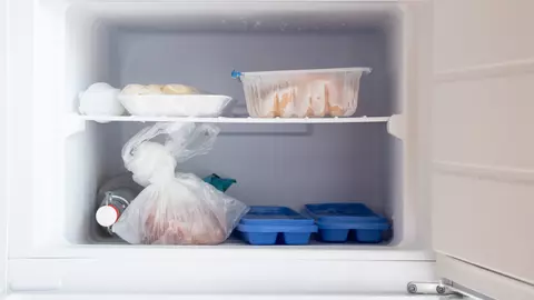 Cum dezgheți carnea în mod sănătos și rapid?