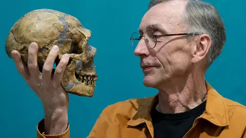 Premiul Nobel pentru Medicină 2022 s-a acordat unui genetician care a demonstrat că Neanderthalienii s-au încrucișat cu oamenii