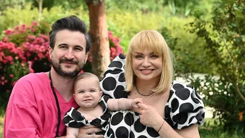 Alex Dobrescu a dat buzna la miezul nopții peste Cristina Cioran. Tatăl copiilor vedetei a scăpat de ordinul de protecție