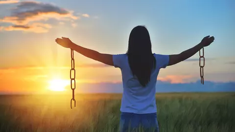 Horoscop 22 noiembrie: citiți o rugăciune, Paraclisul Maicii Domnului