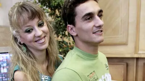 Marian Drăgulescu nu e de acord că Larisa, fosta soție, activează pe site-urile pentru adulți: „Eu am crescut altfel”