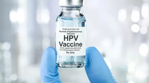 Șase mituri comune despre vaccinul HPV demontate