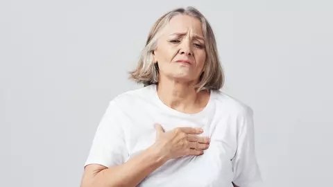Simptomul cancerului care se poate masca în arsuri la stomac