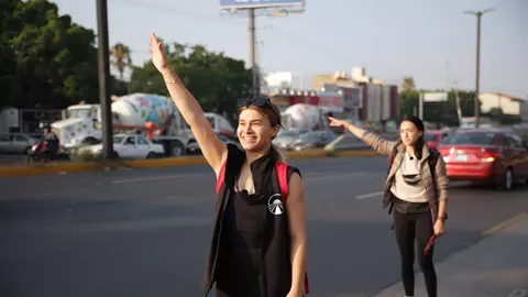 „Evitați conflictul, dați-le toate bunurile aflate asupra voastră și nu-i priviți pe agresori direct în ochi”. Concurenții de la America Express au fost atenționați